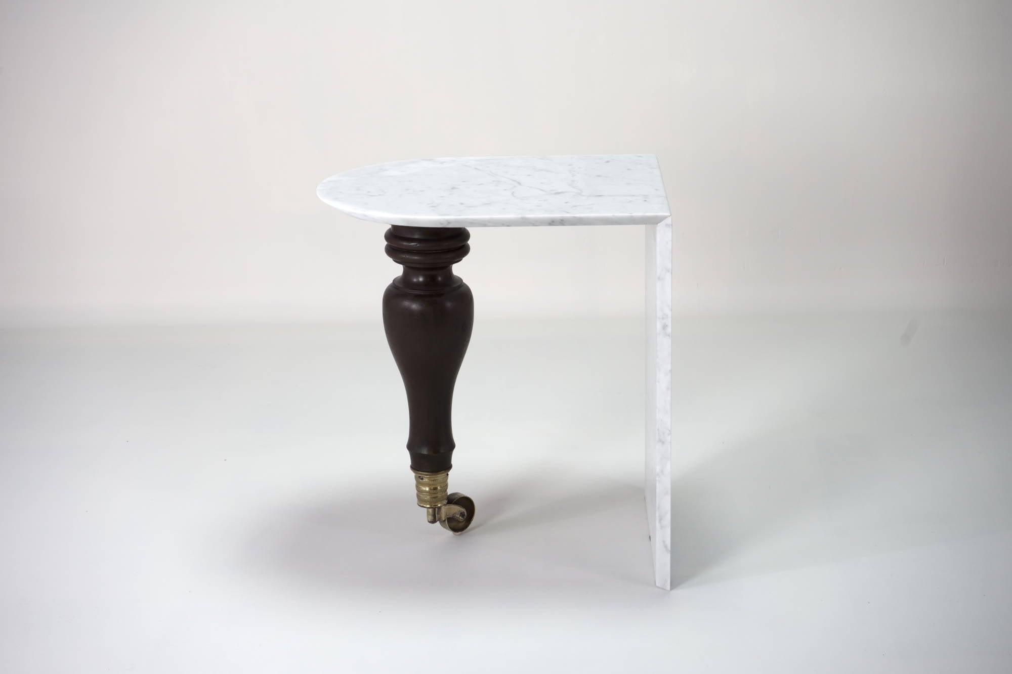 PianoForte - Carrara marble side table