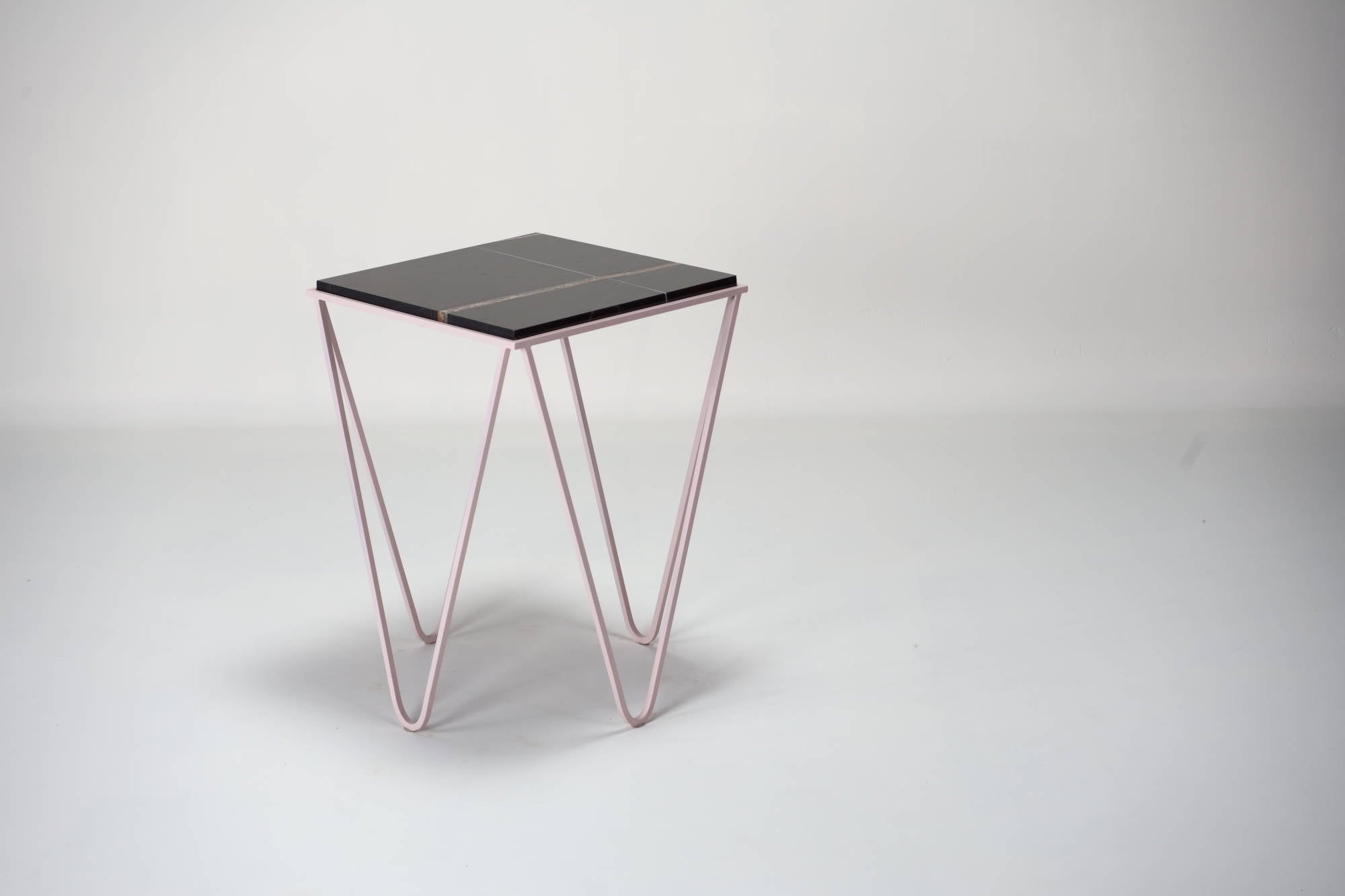 Avior - Sahara noir black side table