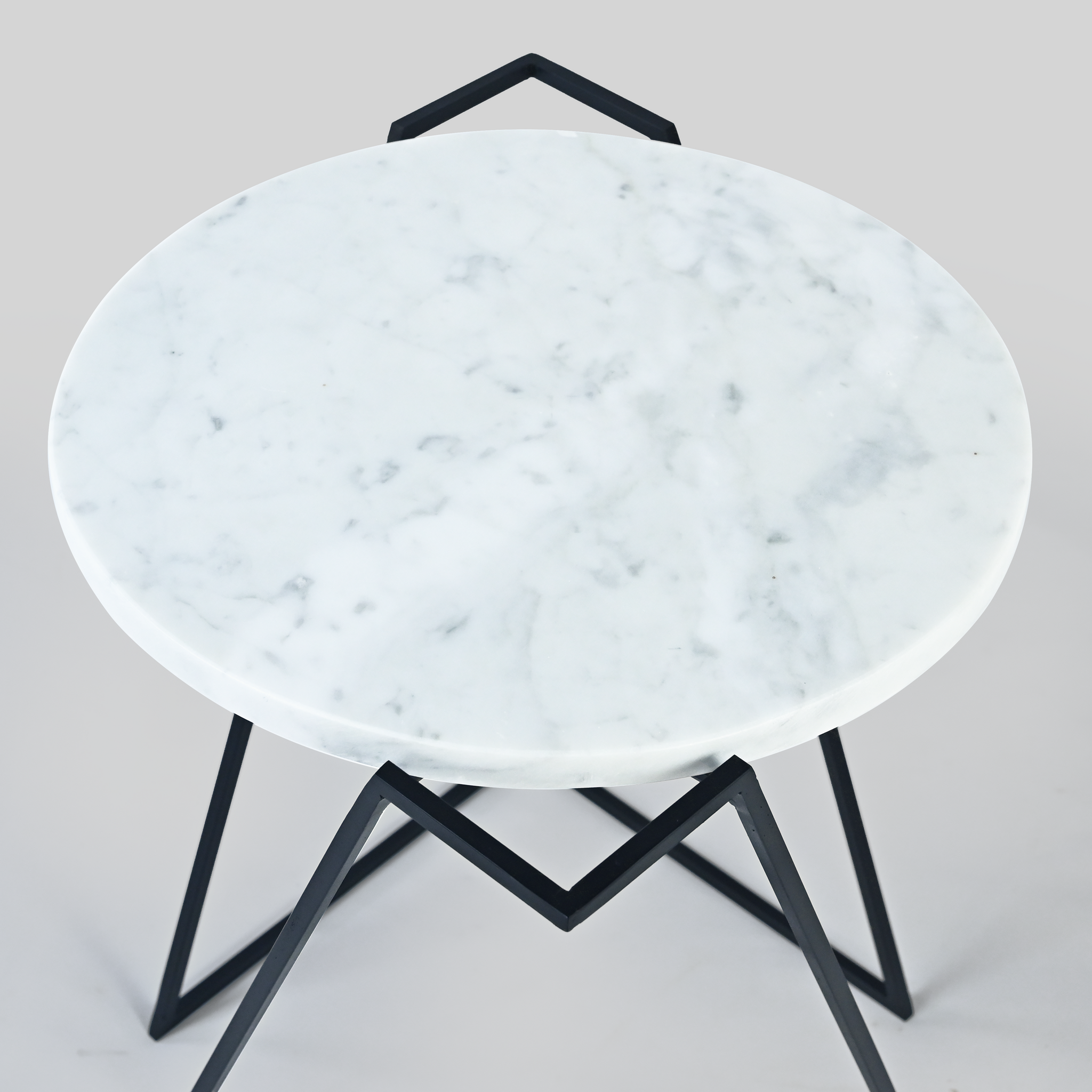 Saturno - Carrara marble side table